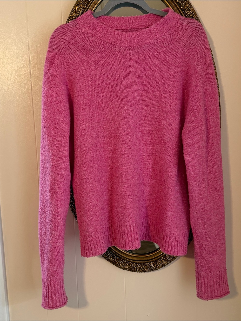 American eagle sweater
